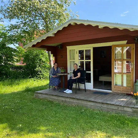 Hyggelig 2-personers Hytte Pa Rinkenaeshus Camping - Hytte D *